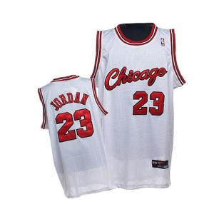 Chicago Bulls Nike Michael Jordan #23 Throwback Crabbed Typeface Swingman Maillot d'équipe de NBA - Blanc pour Homme