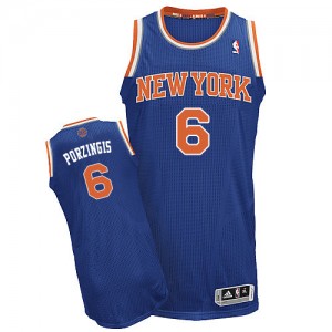 Maillot Adidas Bleu royal Road Authentic New York Knicks - Kristaps Porzingis #6 - Homme