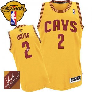 Cleveland Cavaliers Kyrie Irving #2 Alternate Autographed 2015 The Finals Patch Authentic Maillot d'équipe de NBA - Or pour Homme