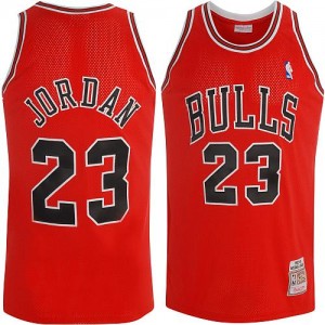 Maillot NBA Chicago Bulls #23 Michael Jordan Rouge Mitchell and Ness Authentic Throwback - Homme