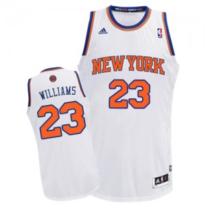 New York Knicks #23 Adidas Home Blanc Swingman Maillot d'équipe de NBA Promotions - Derrick Williams pour Homme
