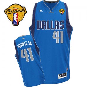 Maillot NBA Bleu royal Dirk Nowitzki #41 Dallas Mavericks Road Finals Patch Swingman Homme Adidas
